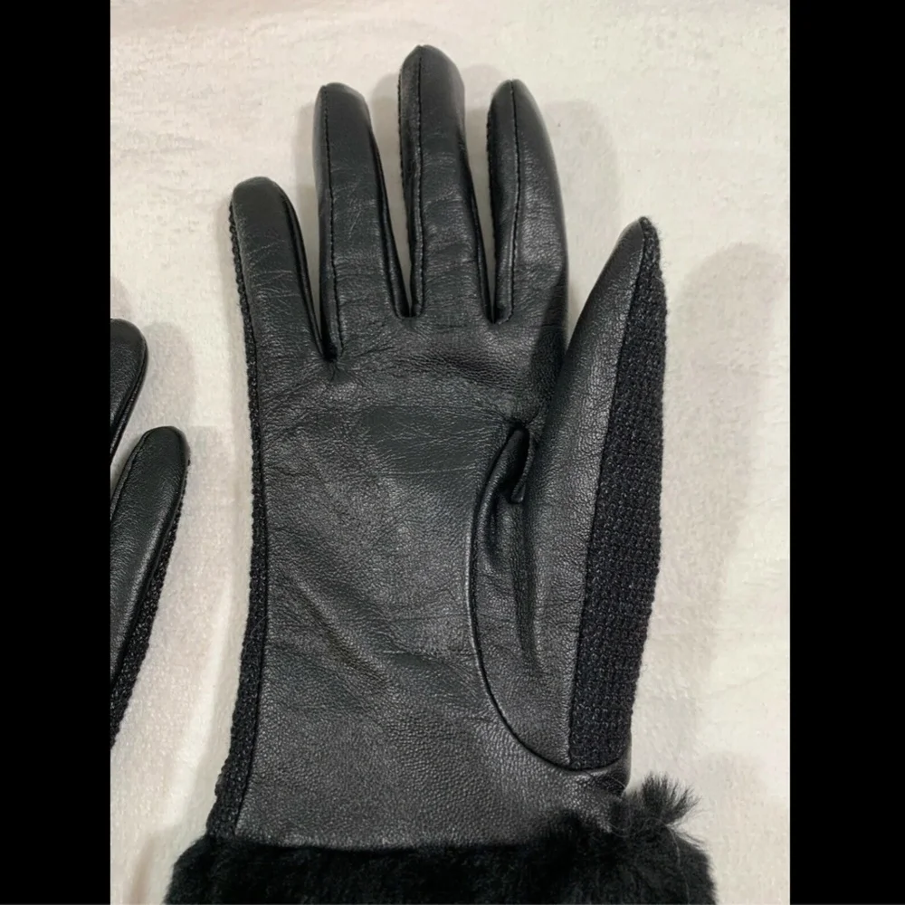 NEW $75 UGG Shorty Smart Fabric Faux‎ Fur Sheepskin Shearling Gloves Medium